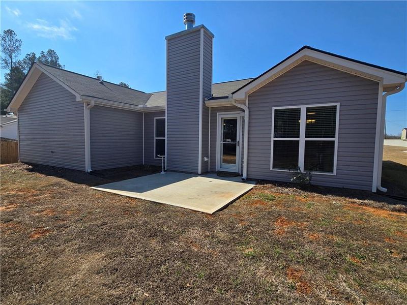 Exterior details and patio area of a home in , Hartwell (Image 4).
