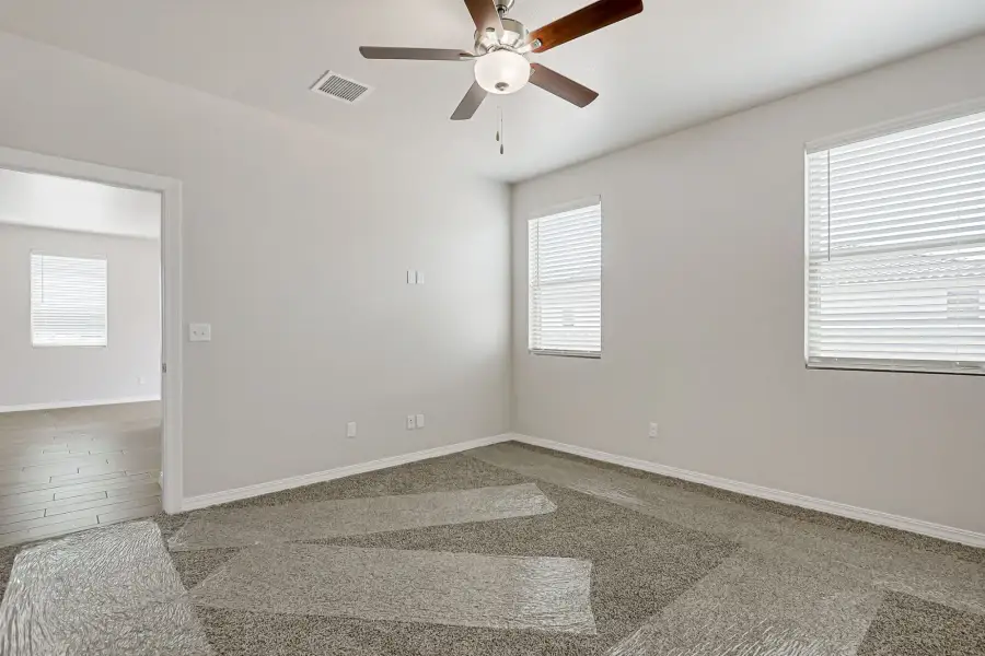Representative unfurnished interior of a home built from the Desert Willow by View Homes in Paseo del Este, El Paso (Image 37). Representative unfurnished interior of a home built from the Desert Willow by View Homes in Paseo del Este, El Paso (Image 37).