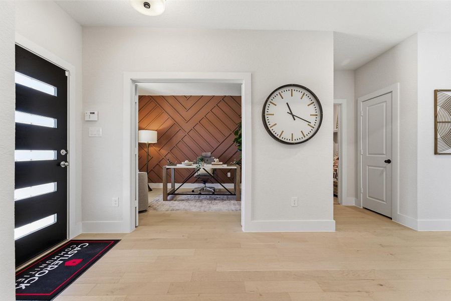 Furnished interior view inside a new home in Steed Landing, Texas City (Image 21).