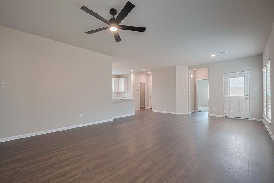 Spacious, unfurnished interior of a new home in La Segarra, Brookshire (Image 31). Spacious, unfurnished interior of a new home in La Segarra, Brookshire (Image 31).
