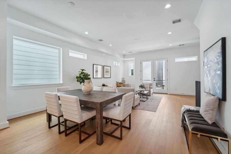 Photos show similar floor plan & alternative finishes from the previous development. Selections may vary.