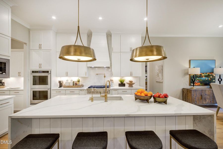 CRBT-0099-00_Ballentine E_Kitchen08