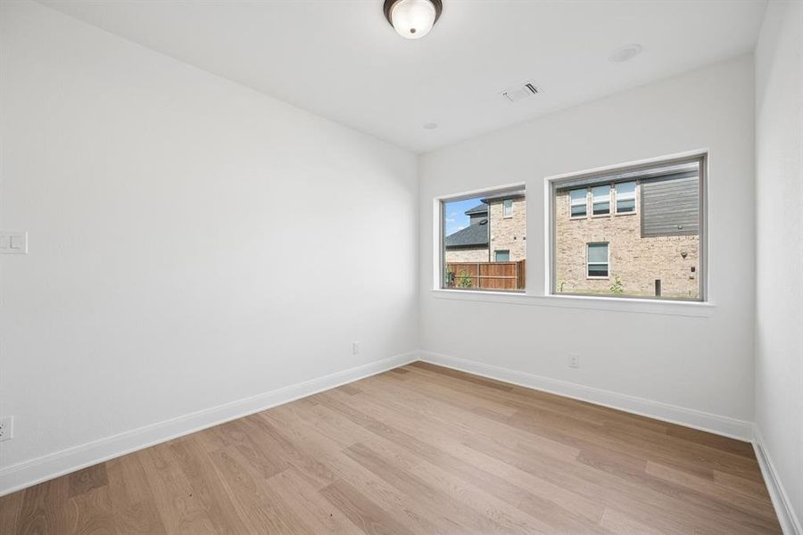 Spacious, unfurnished interior of a new home in Creekshaw – Gardens, Royse City (Image 22). Spacious, unfurnished interior of a new home in Creekshaw – Gardens, Royse City (Image 22).