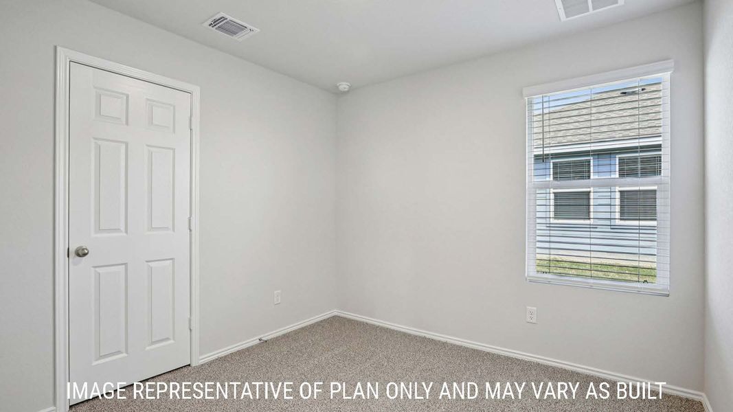 Representative unfurnished interior of a home built from the Barton by D.R. Horton in Pecan Creek, Temple (Image 22).