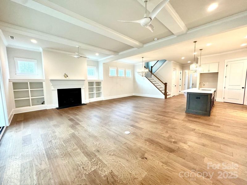 Spacious, unfurnished interior of a new home in Cumberland, Concord (Image 19).