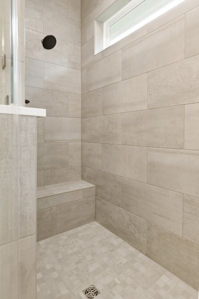 Close-up of interior finishes inside a home in Oakmont, Bryan (Image 22).