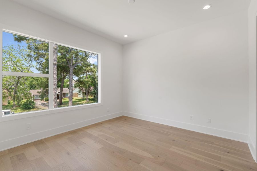 Spacious, unfurnished interior of a new home in , Houston (Image 20).