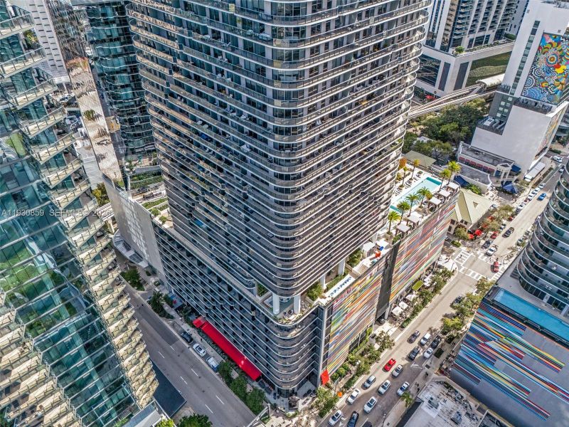 Condo located in Miami, FL showcasing its design and architecture (Image 27). Condo located in Miami, FL showcasing its design and architecture (Image 27).