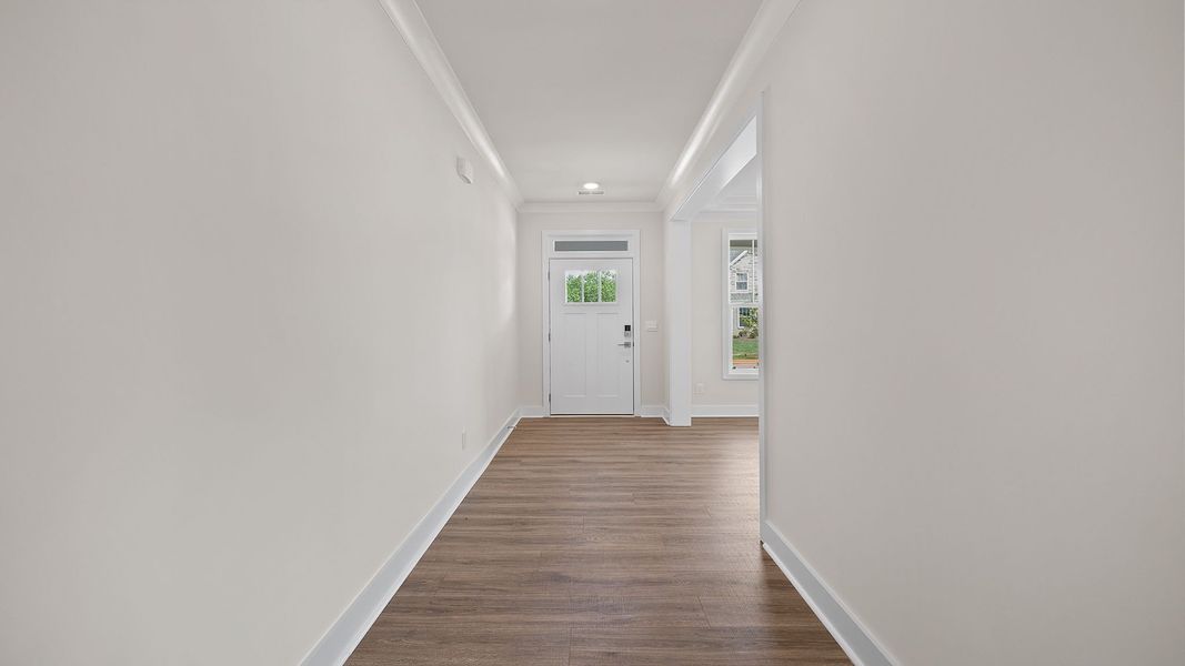 Spacious, unfurnished interior of a new home in Seven Oaks, Greenwood (Image 12).