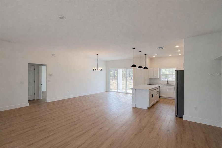 Spacious, unfurnished interior of a new home in , Citrus Springs (Image 15).