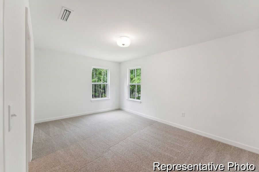 Spacious, unfurnished interior of a new home in Edgewater - Lakeview Point, Lancaster (Image 20).
