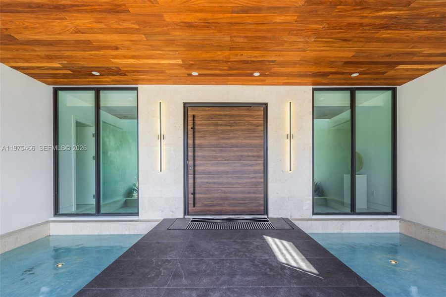 Exterior details and patio area of a home in , Pinecrest (Image 34).