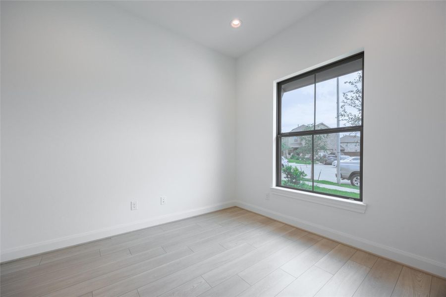 Image 12 of a home in Sunterra. Image 12 of a home in Sunterra.