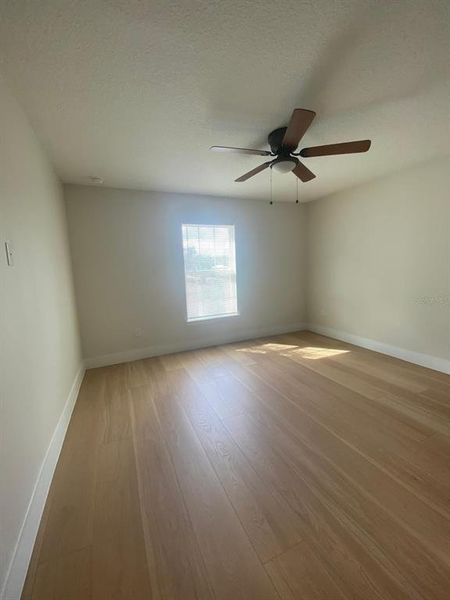 Spacious, unfurnished interior of a new home in , Orange City (Image 8).