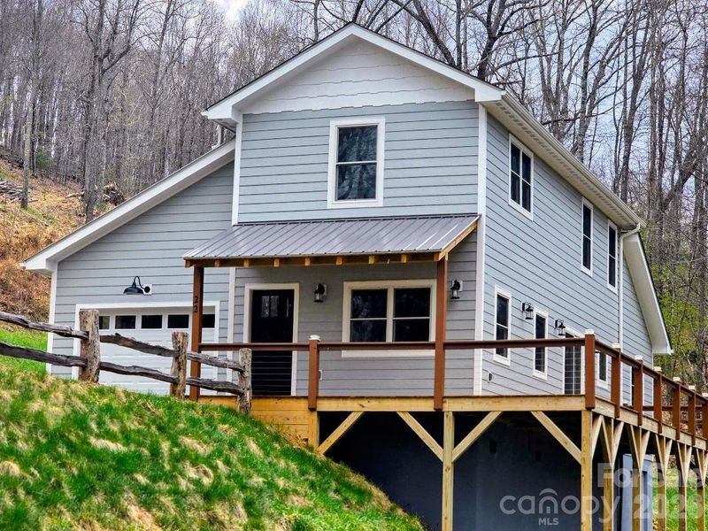 Front of 22 Saltbox Haven