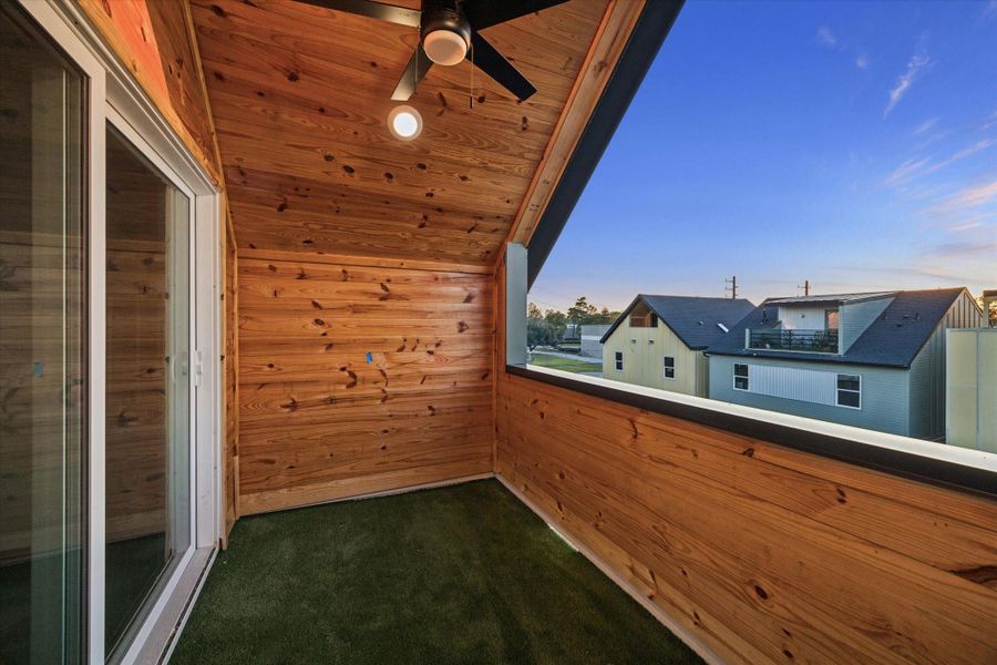 3907 Yale Heights turfed rooftop terrace.