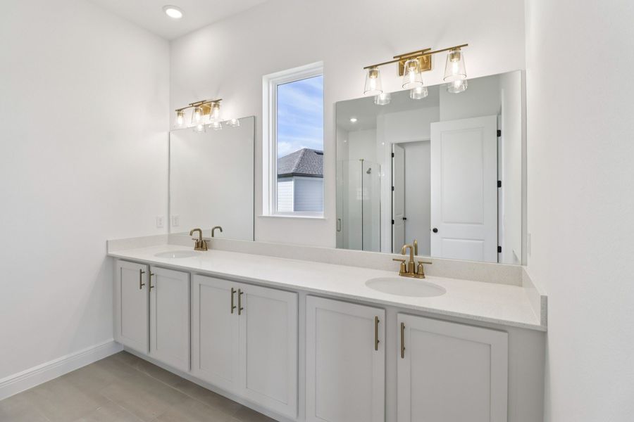 Representative furnished interior of a home built from the Erie by Ashton Woods in Northlake at Ovation, Winter Garden (Image 6). Representative furnished interior of a home built from the Erie by Ashton Woods in Northlake at Ovation, Winter Garden (Image 6).