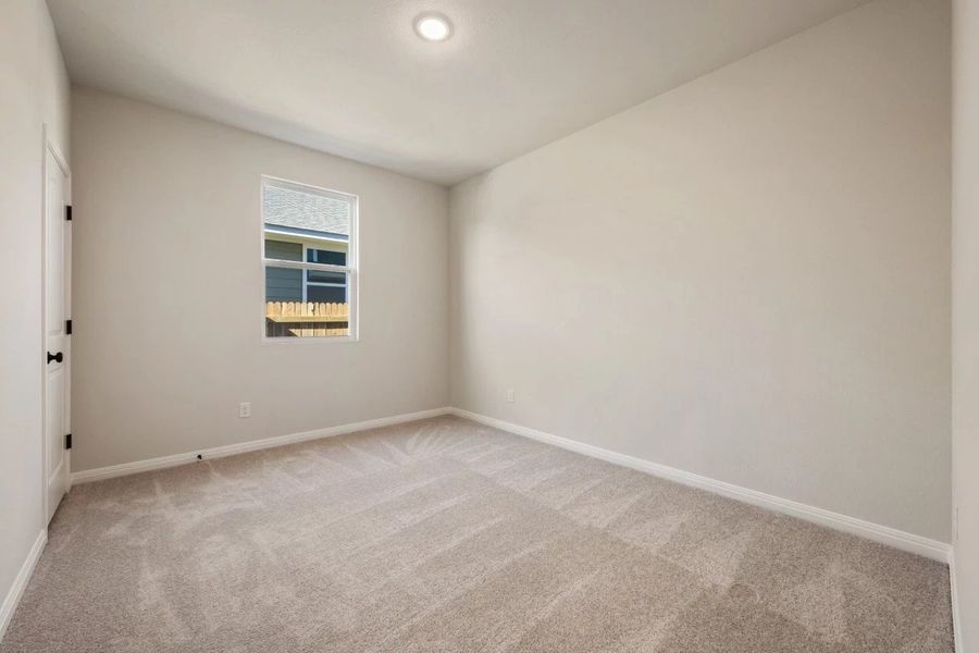 Spacious, unfurnished interior of a new home in Patterson Ranch, Georgetown (Image 36).