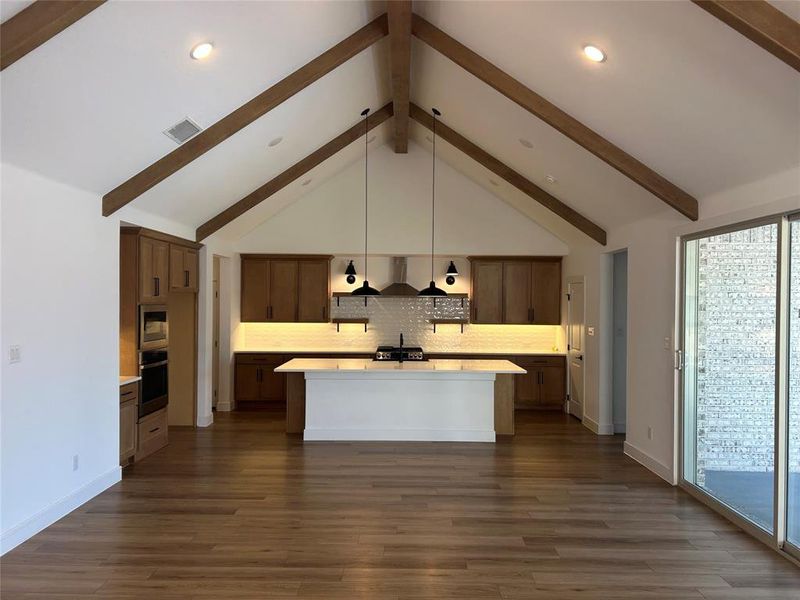 Furnished interior view inside a new home in Monterra, Fate (Image 31).