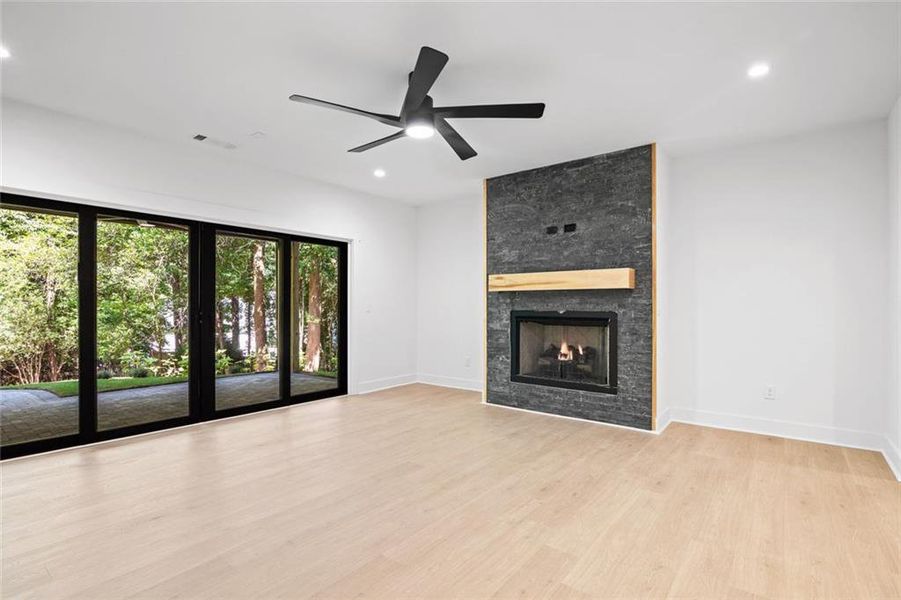 Spacious, unfurnished interior of a new home in , Atlanta (Image 27). Spacious, unfurnished interior of a new home in , Atlanta (Image 27).