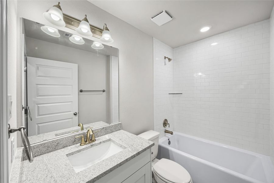 Furnished interior view inside a new home in Grand Oaks Reserve, Cleveland (Image 6). Furnished interior view inside a new home in Grand Oaks Reserve, Cleveland (Image 6).