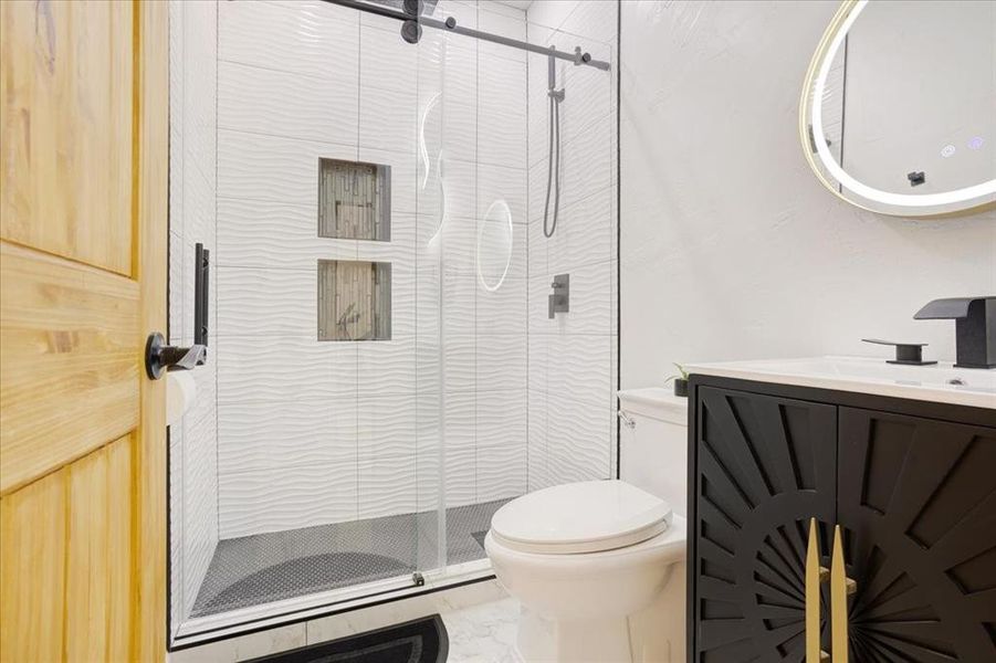 Close-up of interior finishes inside a home in , Pittsburg (Image 20).