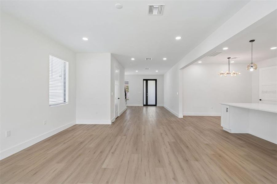 Spacious, unfurnished interior of a new home in , Tampa (Image 68). Spacious, unfurnished interior of a new home in , Tampa (Image 68).