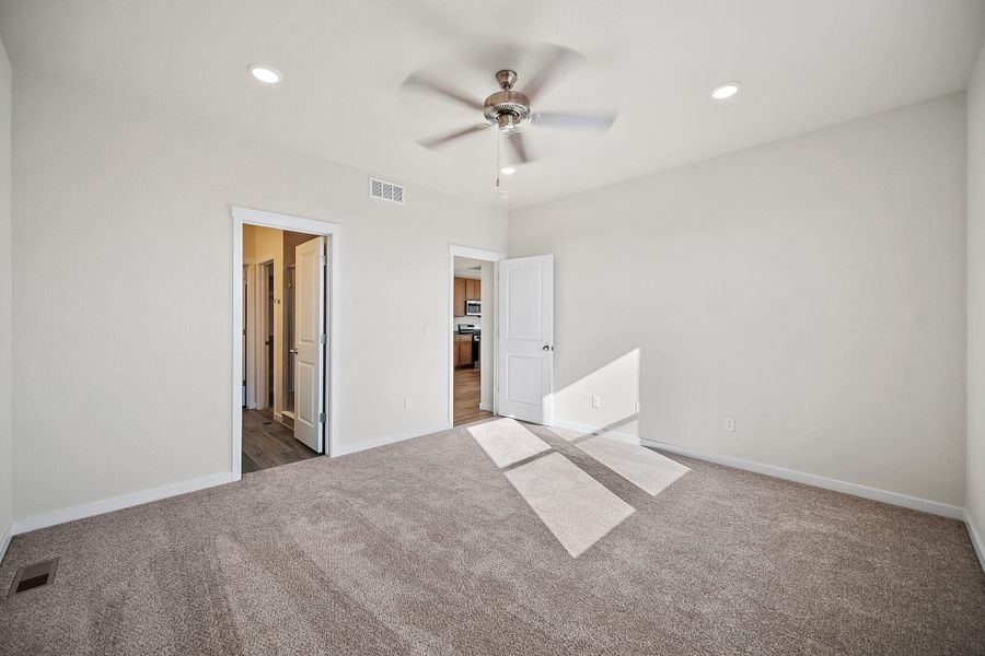 Spacious, unfurnished interior of a new home in The Glen, Colorado Springs (Image 25). Spacious, unfurnished interior of a new home in The Glen, Colorado Springs (Image 25).