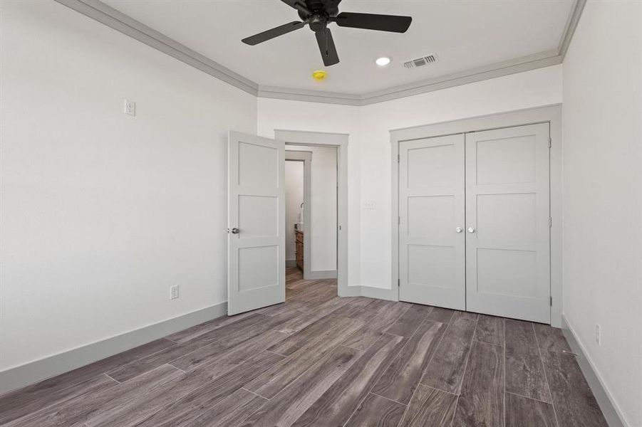 Spacious, unfurnished interior of a new home in , Howe (Image 26).