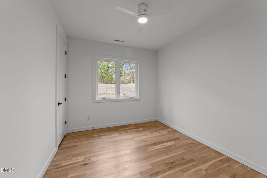 18-web-or-mls-VB4A5402 18-web-or-mls-VB4A5402