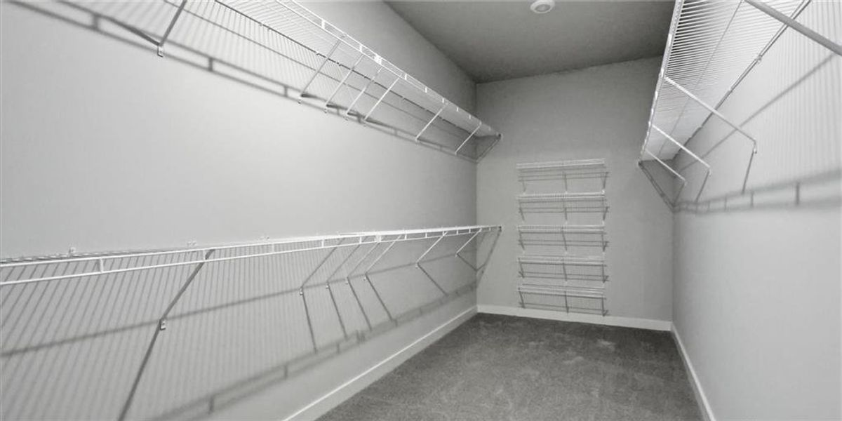 Spacious, unfurnished interior of a new home in Traditions of Braselton, Jefferson (Image 19).