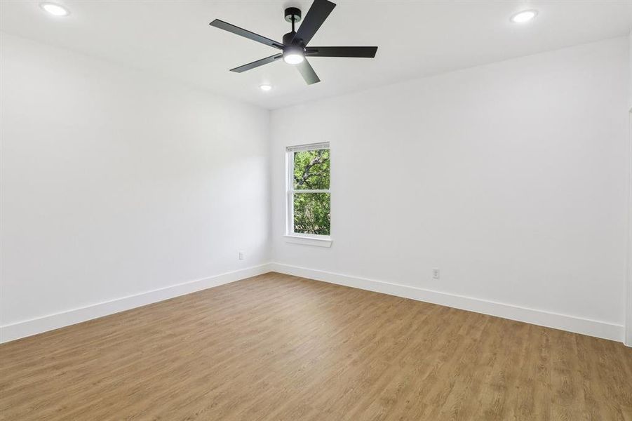 Spacious, unfurnished interior of a new home in , Dallas (Image 29).
