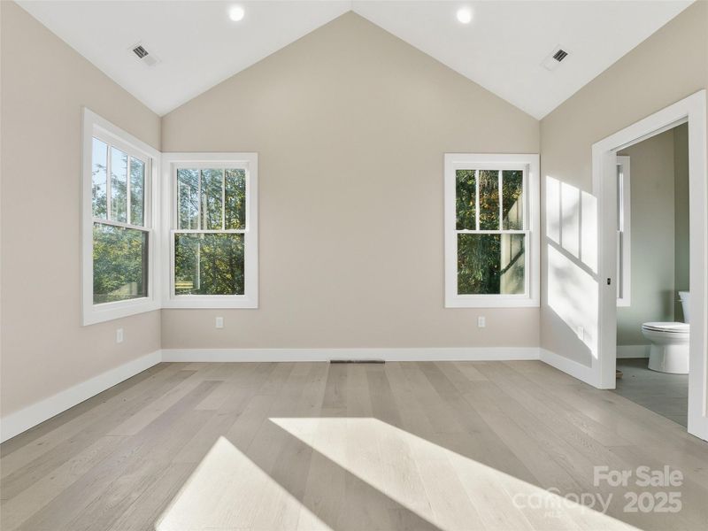 Spacious, unfurnished interior of a new home in , Hendersonville (Image 16).