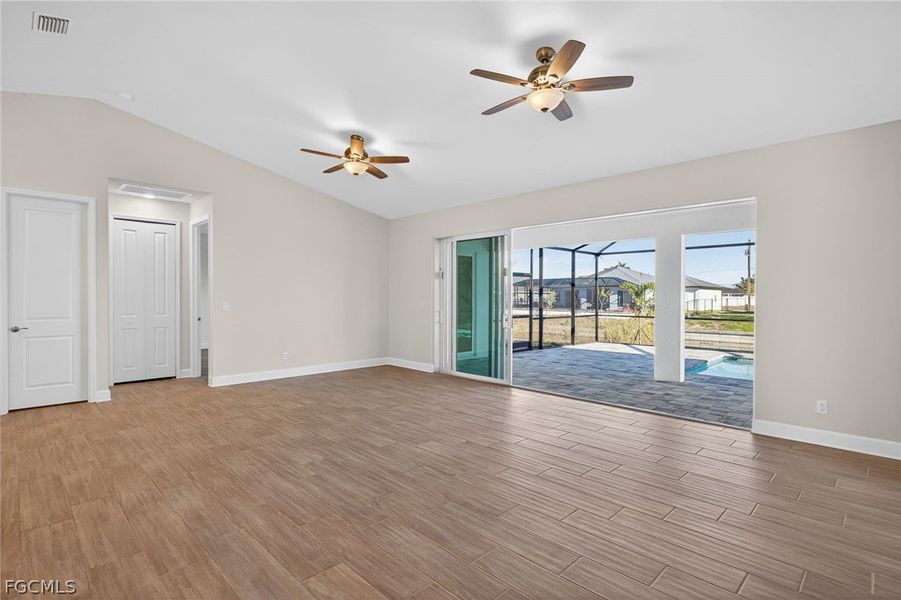Spacious, unfurnished interior of a new home in Cape Coral, Cape Coral (Image 20). Spacious, unfurnished interior of a new home in Cape Coral, Cape Coral (Image 20).