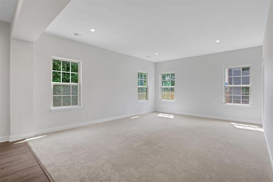 Spacious, unfurnished interior of a new home in Southern Hills, McDonough (Image 17). Spacious, unfurnished interior of a new home in Southern Hills, McDonough (Image 17).