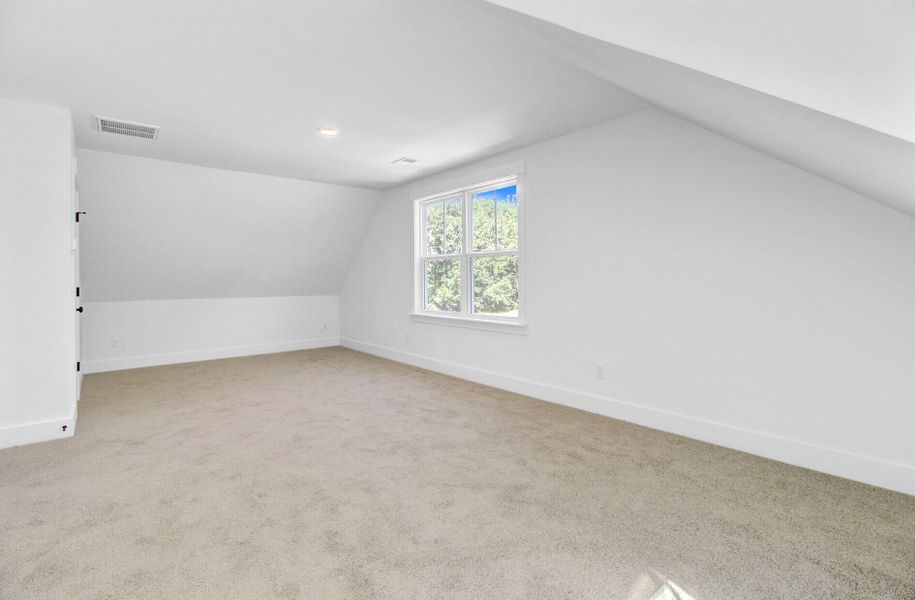 Spacious, unfurnished interior of a new home in , Charleston (Image 13).