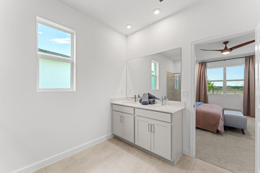 US_SEF_GATEWAY_LOT 354_STAGED_OWNERS BAT