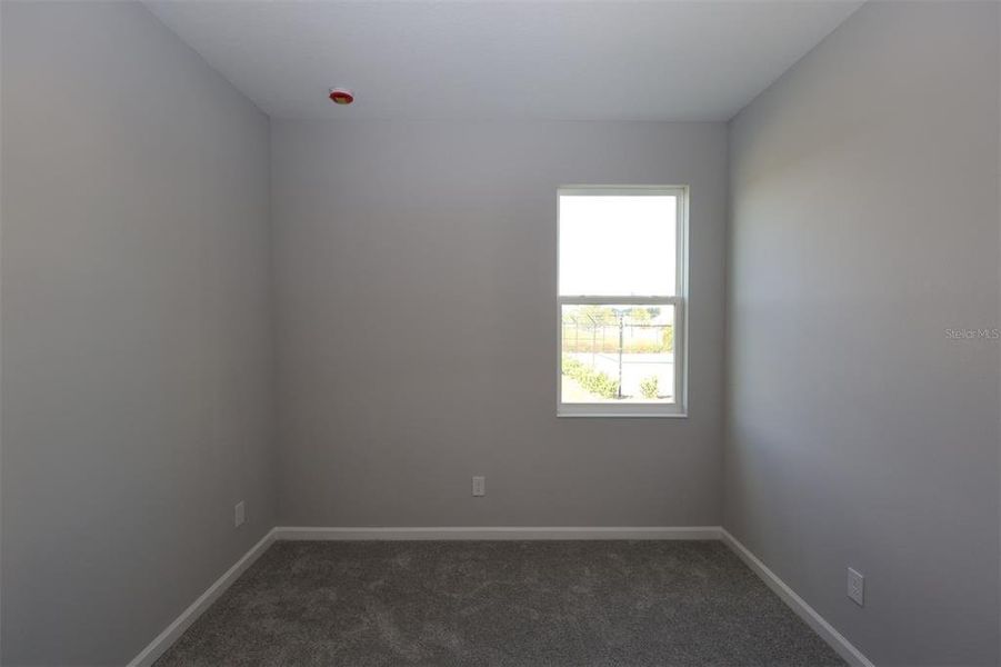 Spacious, unfurnished interior of a new home in Bay Lake Farms, St. Cloud (Image 17).
