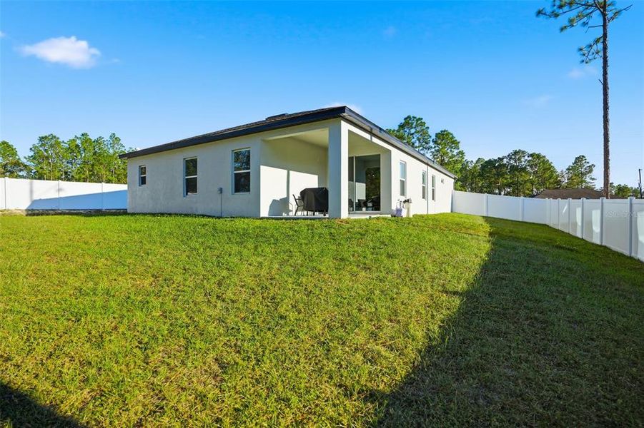 Exterior details and patio area of a home in , Ocala (Image 4). Exterior details and patio area of a home in , Ocala (Image 4).