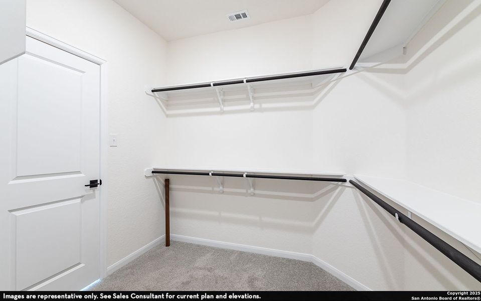 Spacious, unfurnished interior of a new home in Arcadia Ridge, San Antonio (Image 21).