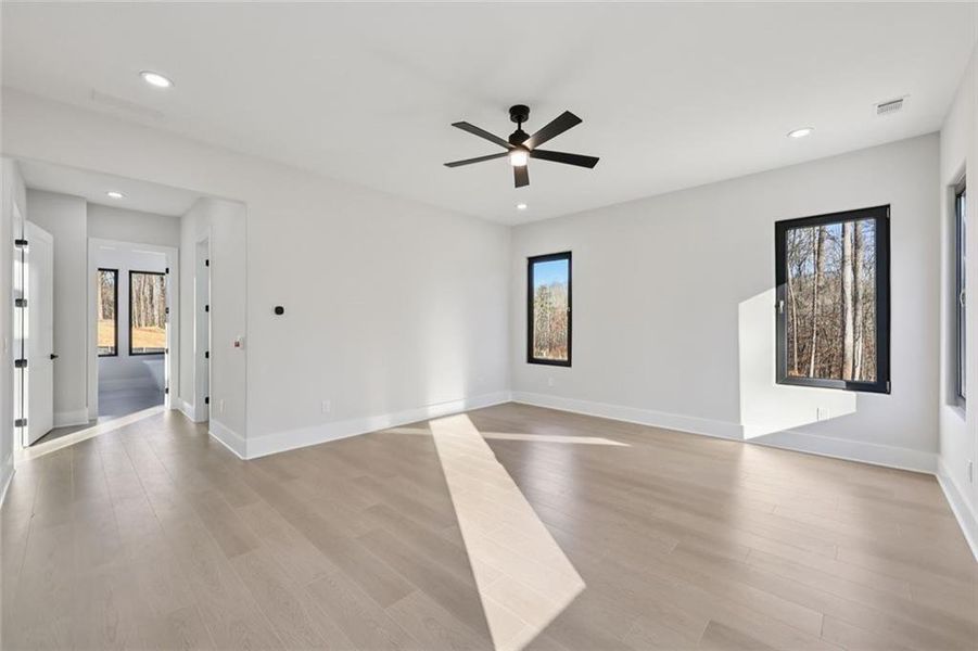 Spacious, unfurnished interior of a new home in , Auburn (Image 54).