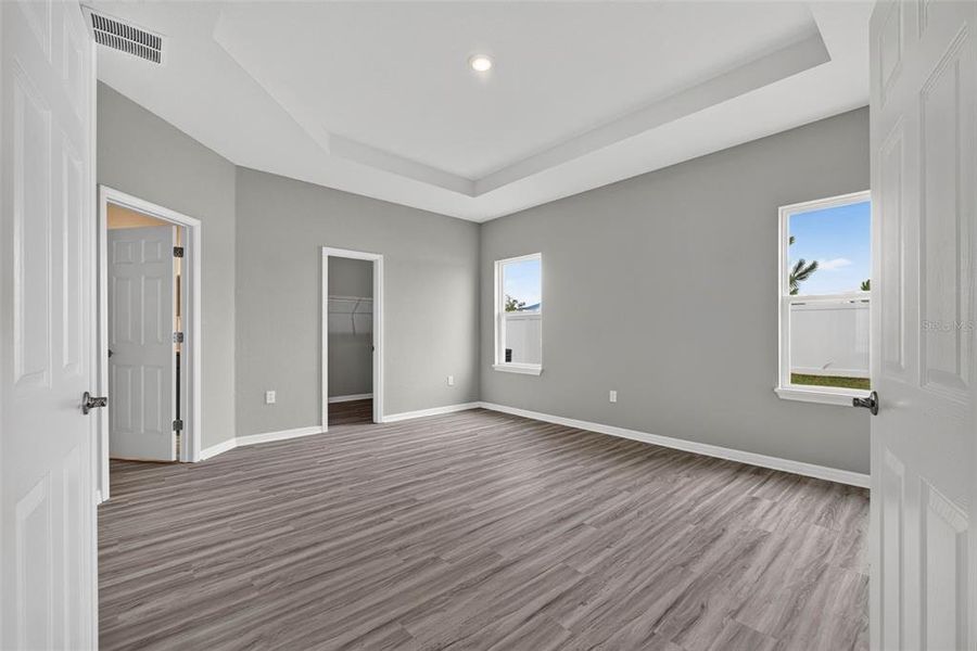Spacious, unfurnished interior of a new home in , Davenport (Image 61).