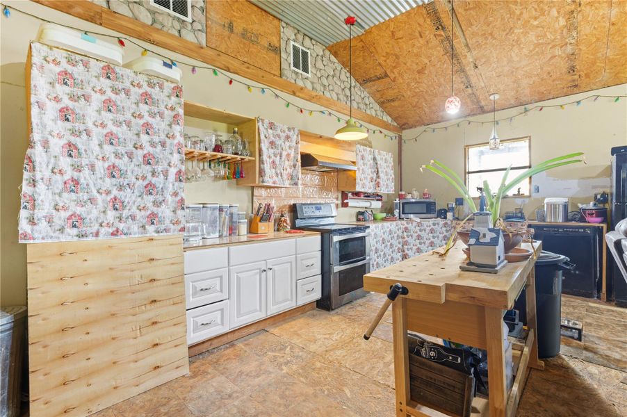 Furnished interior view inside a new home in , Iola (Image 3).