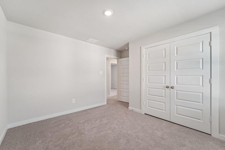 Photo is not of the actual home, but is an inspirational photo of builder’s model home and may depict options, furnishings, and/or decorator features that are not included Photo is not of the actual home, but is an inspirational photo of builder’s model home and may depict options, furnishings, and/or decorator features that are not included