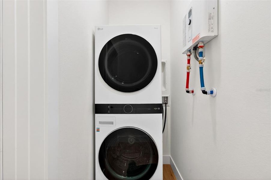 Close-up of interior finishes inside a home in , Port Charlotte (Image 15).