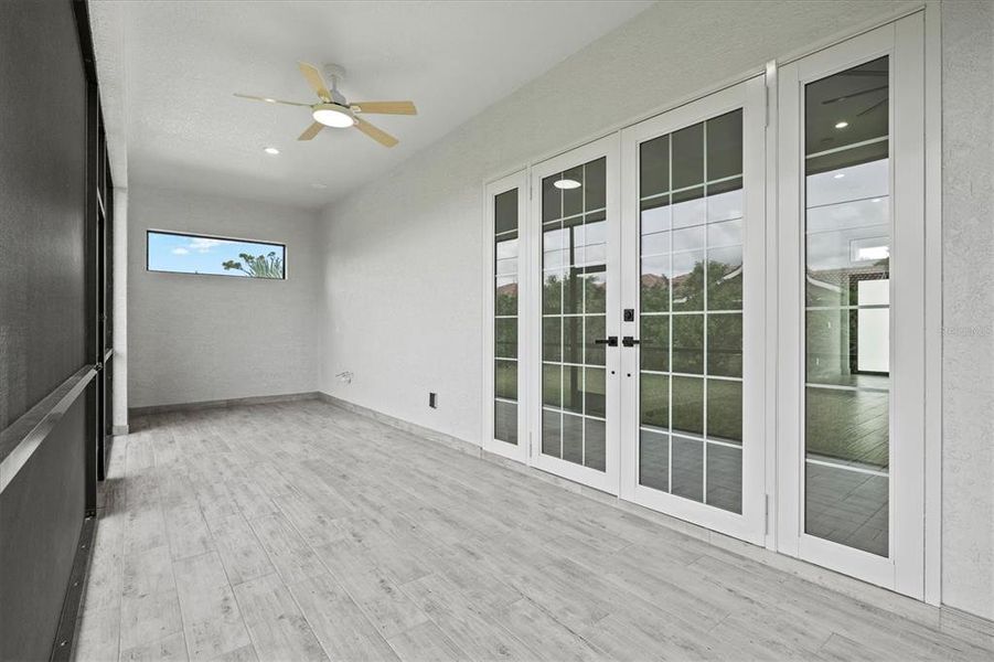 Spacious, unfurnished interior of a new home in , Englewood (Image 29).