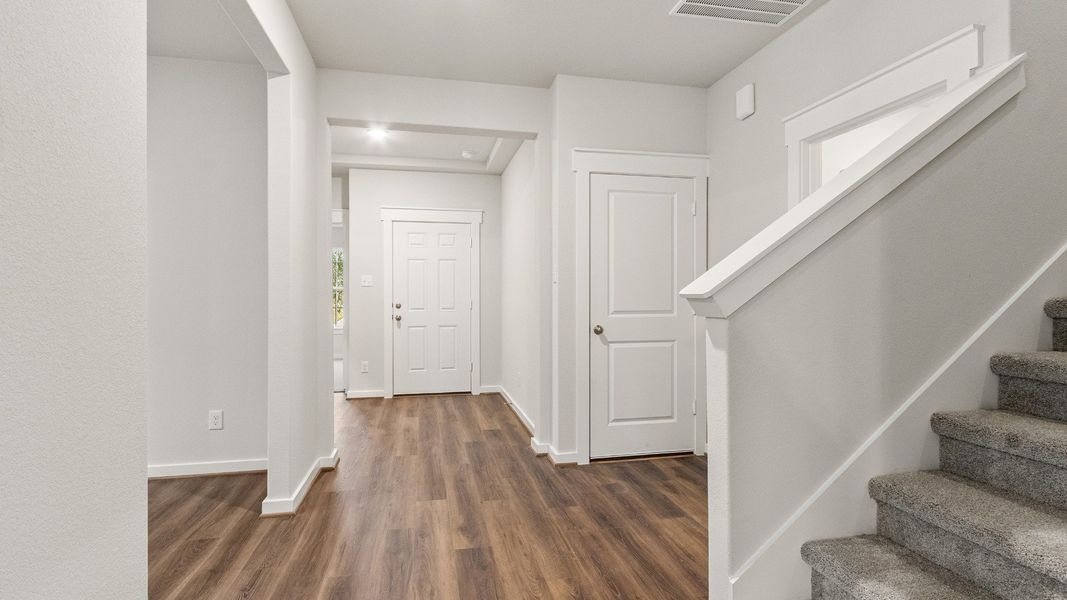 Furnished interior view inside a new home in Cielo, Conroe (Image 6).