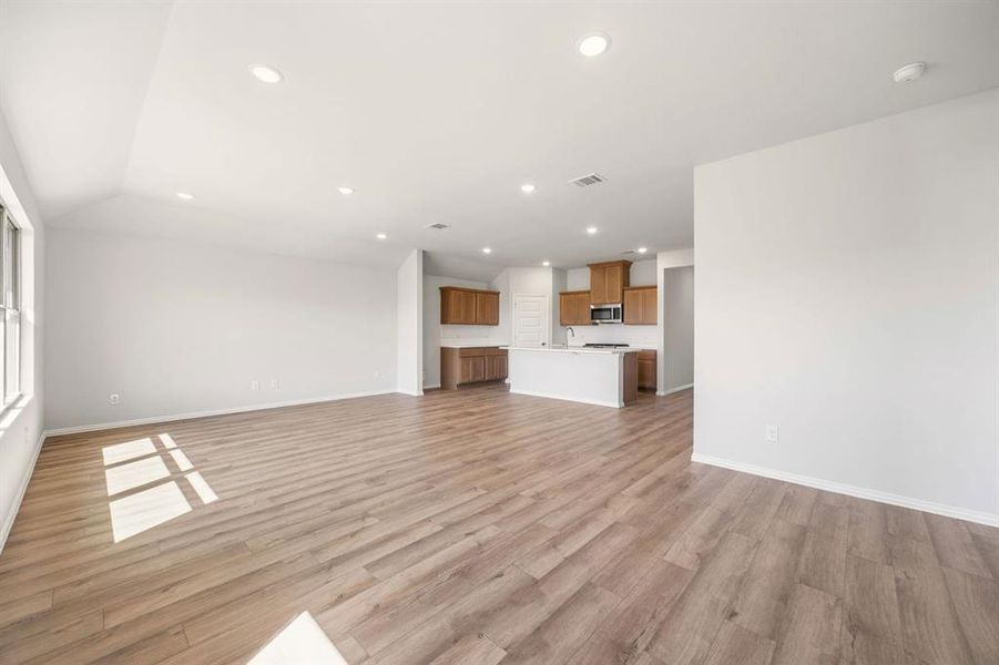 11-web-or-mls-547-frst-hvn-dr 11-web-or-mls-547-frst-hvn-dr