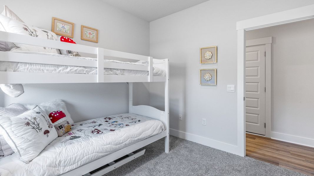Furnished interior view inside a new home in Colonial East, Panama City Beach (Image 24).