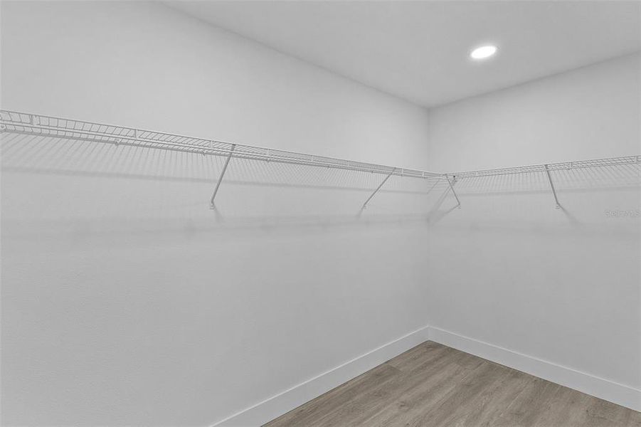 Spacious, unfurnished interior of a new home in , Ocklawaha (Image 26).